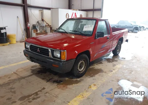 1995 Mitsubishi Mighty Max z USA, uszkodzony, nr VIN JA7LS21G3SP007739